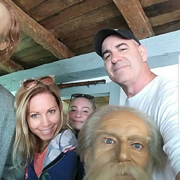 Meet your Posher, Dawn - Picture 1 of 1